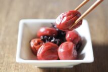 日本の食卓から「梅干し離れ」20年で4割減に 食べなくなった人たちの本音
