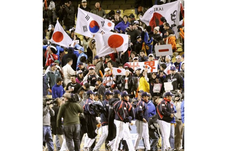 2009年大会の日韓戦も白熱した（写真／共同通信社）