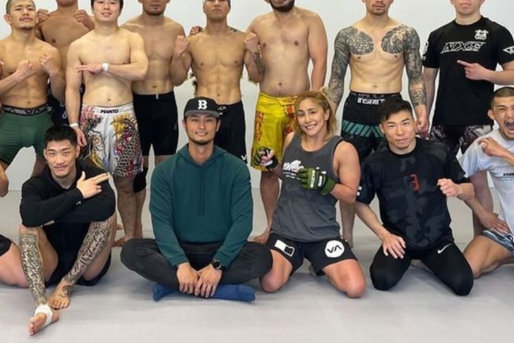 ジムを訪れたダルビッシュ。隣には山本美憂が(インスタグラムより)