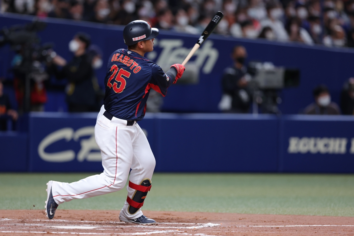 注目あの【岡本和真】選手 カード１枚  自慢！【最高です！】 侍ジャパン！ WBC・侍ジャパンメンバーのあの頃】5年連続30本にWBC決勝でも一