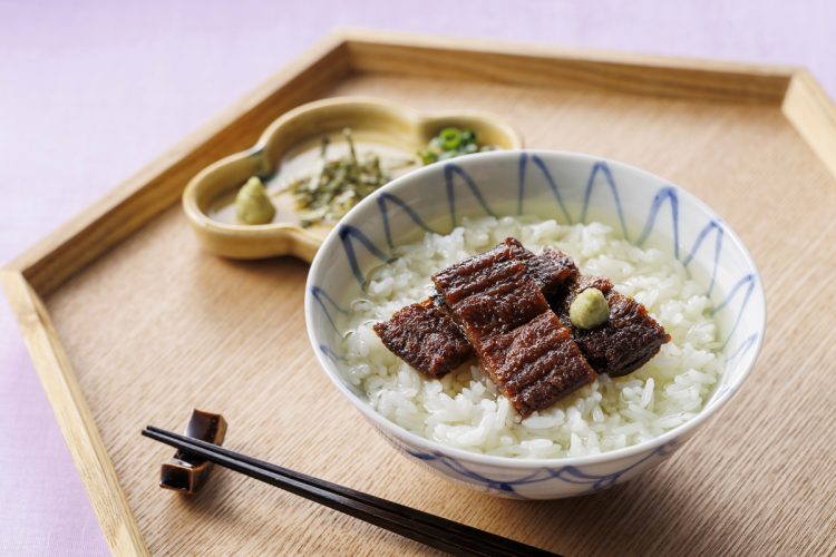 ふわっとした鰻はシンプルながら贅沢な味わい