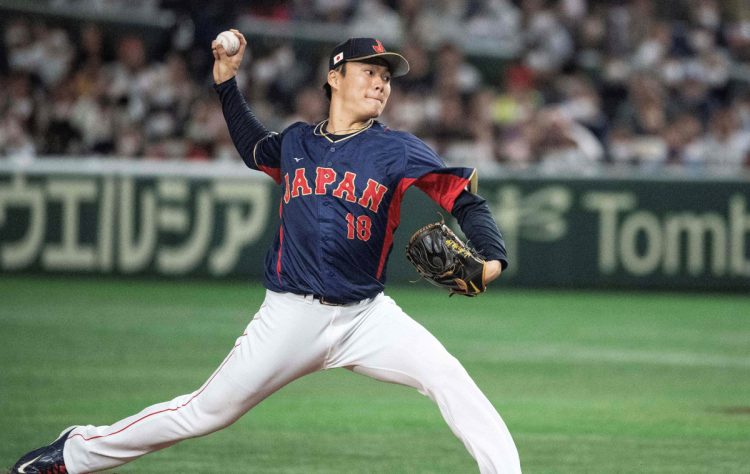 山本由伸（写真／AFP＝時事）