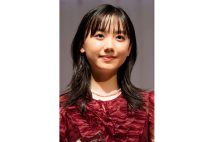 「次は芦田さんに司会を」という声もあるという（時事通信フォト）