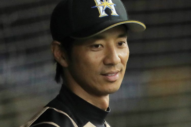 【WBC】栗山監督の横にいるイケメン参謀コーチは誰？と話題に (画像有り)