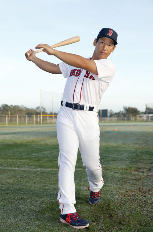 吉田正尚（写真／共同通信社）