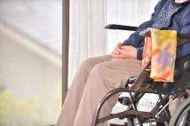 「100歳以上で元気な人たち」の共通点は?(イメージ)