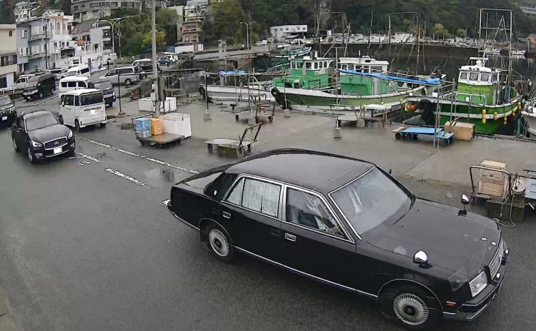 岸田首相のものとみられる車（防犯カメラ映像より）