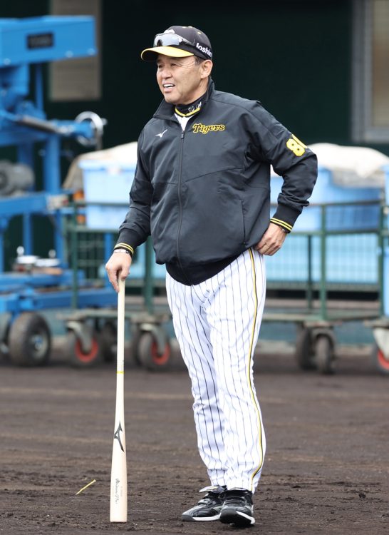 阪神の岡田彰布・監督（時事通信フォト）