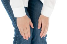 ひざの慢性痛は運動で対処(イメージ)