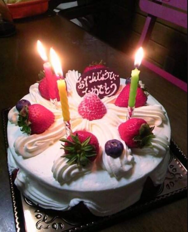 家族に誕生日を祝われたことを綴っていた抄知さん(Facebookより)