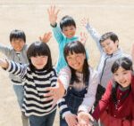 【小学生】友達が多い子の特徴とは。やさしい?活発?どんな性格?
