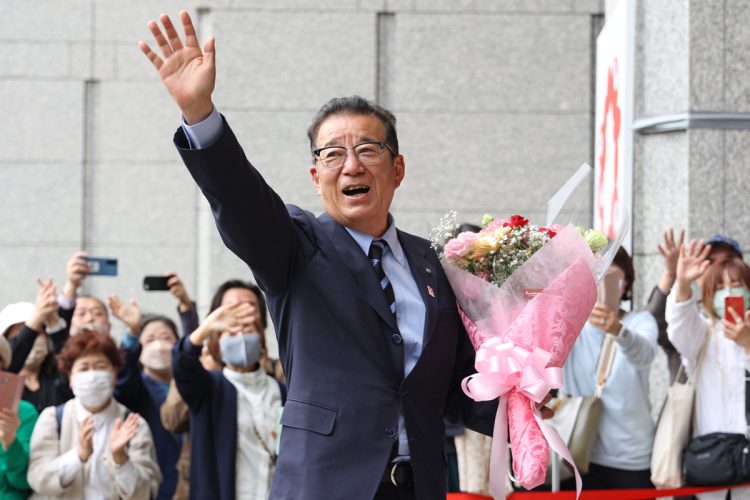 松井一郎・元代表の資金管理団体に、政治資金規正法違反の疑いが浮上（時事通信フォト）