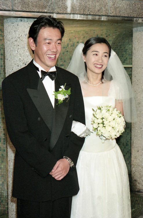 清水が贈った結婚指輪は、ダイヤモンド1.58カラットの豪華版