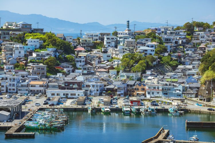 「本家も公認した日本のアマルフィ」雑賀崎漁港（和歌山県／写真＝AFLO）