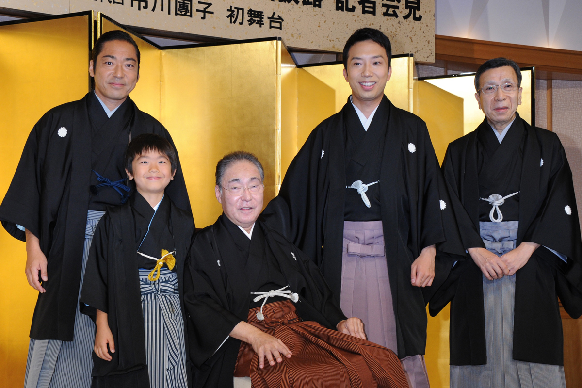 市川猿之助が率いる「澤瀉屋」初代の破門スキャンダル以来、絶え 市川猿之助が率いる「澤瀉屋」初代の破門スキャンダル以来、絶え