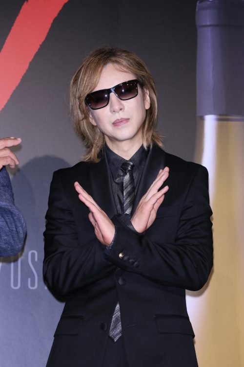 YOSHIKI
