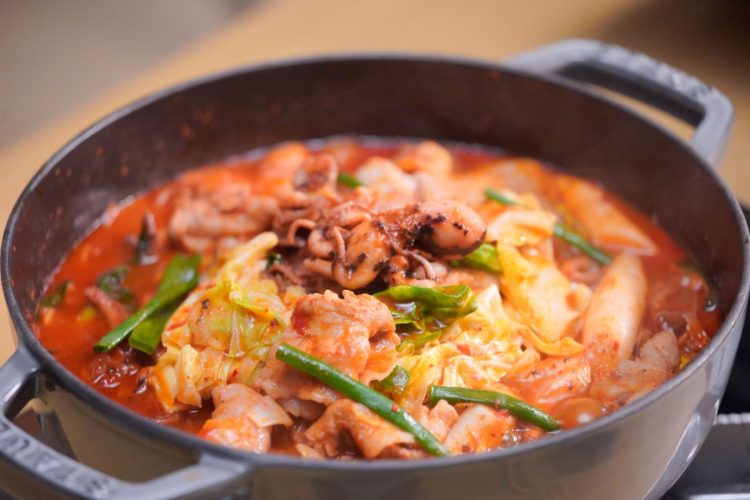 （c）「かしましめし」製作委員会