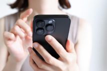 「投稿が見られる」「返信の義務感がない」 若者たちが「連絡手段はLINEよりインスタがいい」という事情
