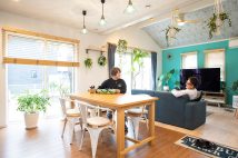 共働き夫婦が建てた67平米コンパクト平屋。エアコン1台で夏冬も家中快適なアメリカンハウス