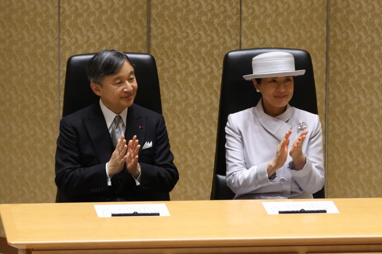 12日には東京・台東区で行われた日本学士院の授賞式に両陛下がご出席。QRコードの開発者など学術分野の功績者に拍手を送られた