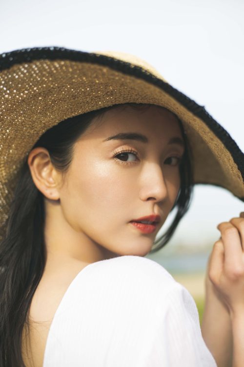 魅力的な眼差し （撮影／TOYO） 