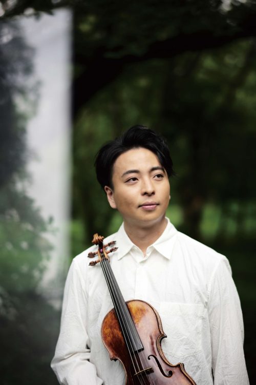 「都のかなで2023」に出演するヴァイオリニスト・岡本誠司さん