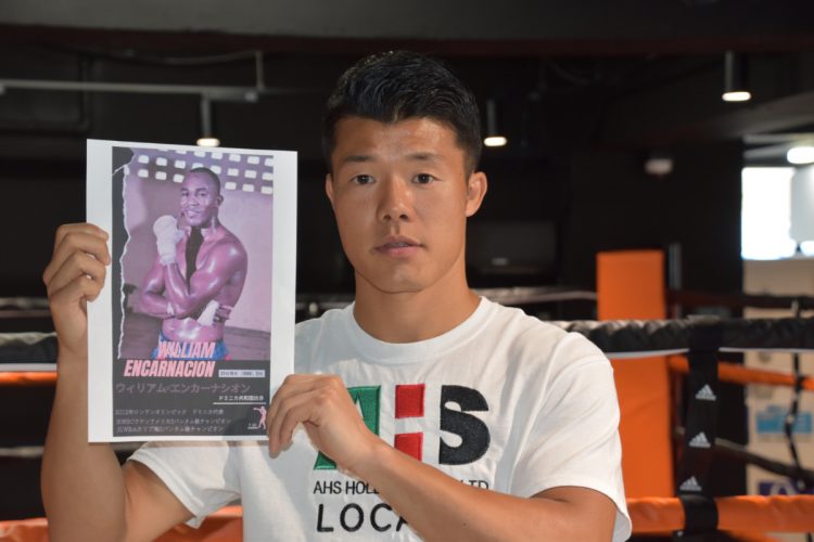 金平氏のパートナー・亀田和毅（時事通信フォト）