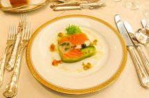 立派な“コース料理”が苦手な人たちの本音 「マナーに緊張」「下戸だと間が持たない」「食べきれない」