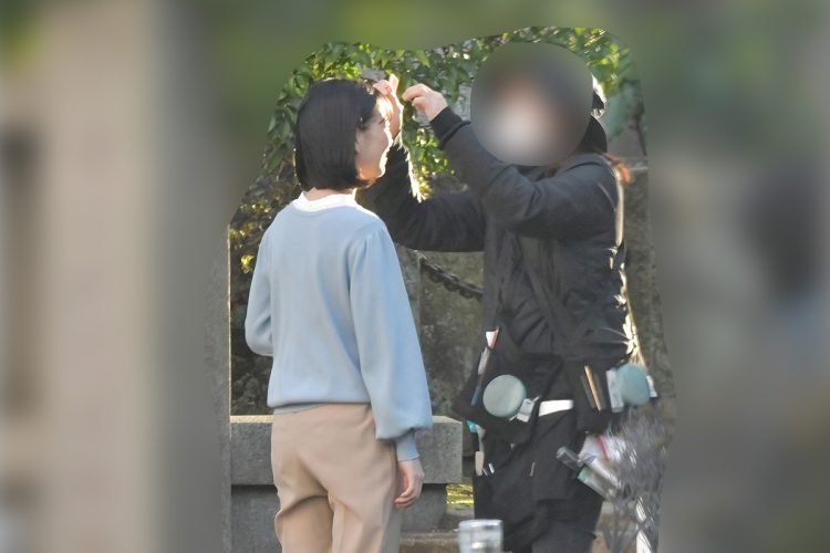 ヘアメイク直し中の森川葵