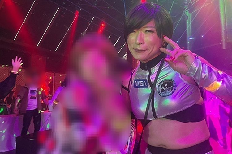 事件当日ディスコイベントに参加していた浦仁志さん（写真右）