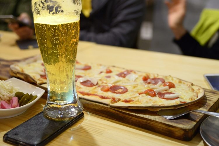 最近は居酒屋のファミレス化がすすんでいるが……（イメージ）