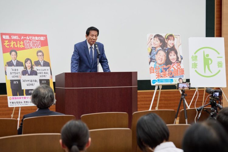 東大での講義は一般にも開放された