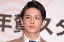 【TOBEが勢力拡大】滝沢秀明氏、衝突が囁かれる松本潤との本当の仲とKAT-TUN上田竜也「飛べない豚」投稿の意味