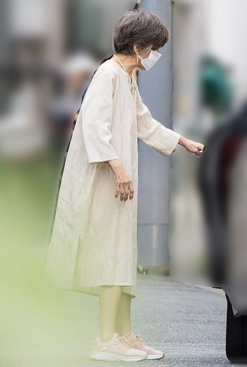 2人の息子をサポートする