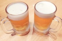 風呂上がりのビールはガマン(イメージ)