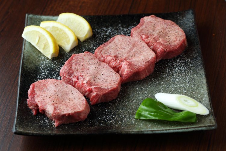 焼肉店「南大門」の「上タン塩」（1580円）も大谷選手が頼んだメニューの1つ。分厚くボリューミーだが、じゅわっととろける味わい