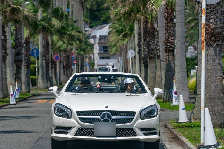 湘南エリアを颯爽とドライブ