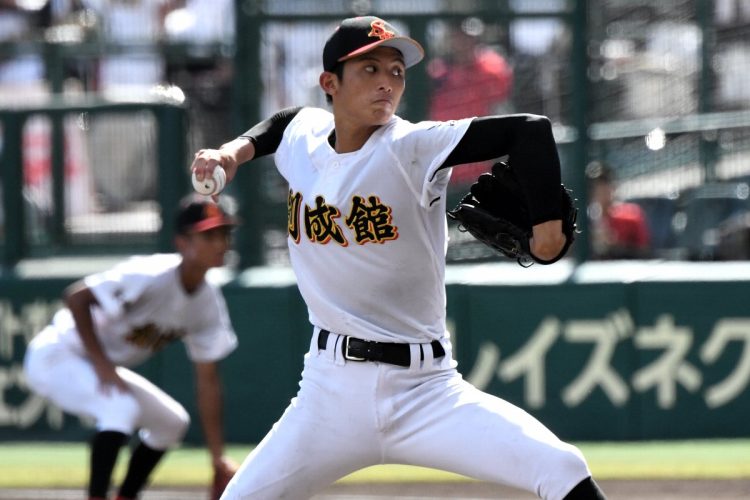 甲子園初マウンドは堂々たるピッチングだった