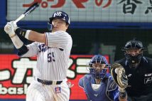 今シーズン前半は苦しんだヤクルト・村上宗隆（時事通信フォト）