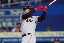 巨人・岡本和真の好成績には大谷翔平の影響も？（時事通信フォト）