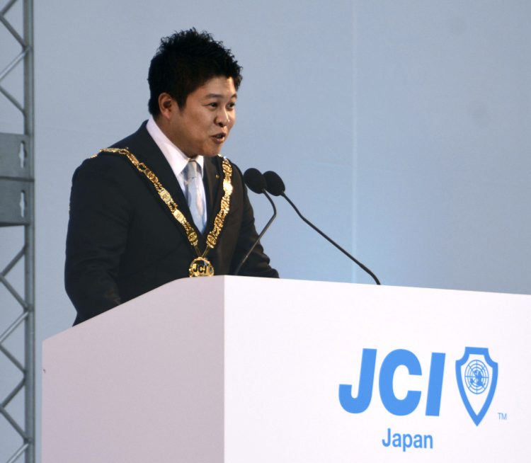 麻生氏の後継者となる長男の将豊氏(写真/共同通信社)