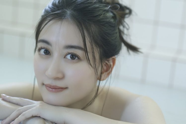 元NMB48で現在は女優として活動する上西恵