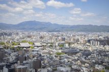【観光地に住む人ならではの悩み】次から次へと「泊まらせて!」 厚かましい知人たちの生態