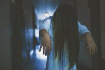 【お化け屋敷の今】空手5段男性がお化けを殴って「解決金1000万円」訴訟合戦 現役アクターが明かす「お化けも気を遣う」時代