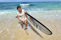 沖縄に移住した田中律子さん 10年かけて見つけた「大好きな海が目の前の家」での暮らし