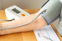血圧や脊柱管狭窄症にいいツボはどこ？（イメージ）