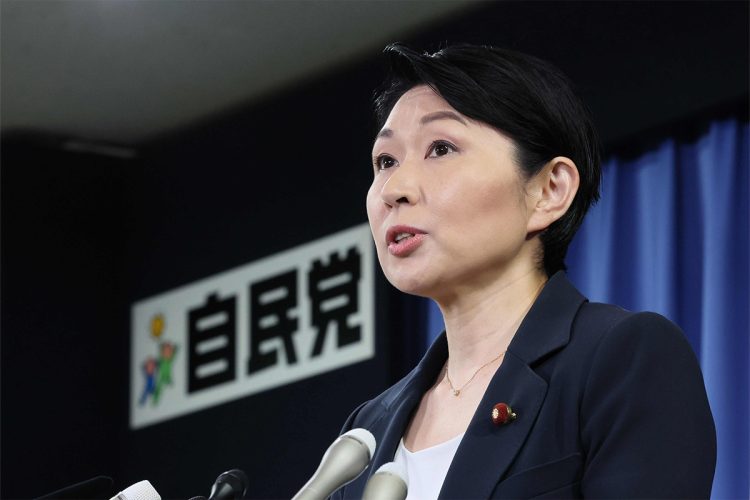 9月13日、記者会見する自民党の小渕優子氏（時事通信フォト）