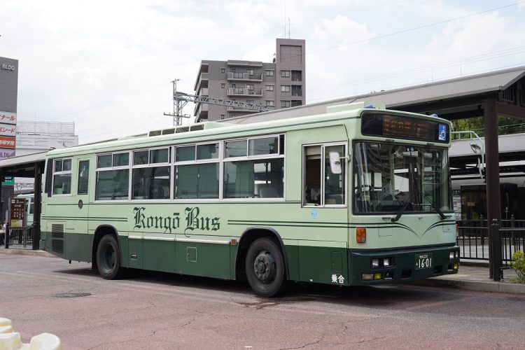 2023年12月20日で全路線のバス事業を廃止すると発表した金剛バス（時事通信フォト）