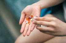 近年薬ののみすぎは「ポリファーマシー（多剤併用）」と名付けられ、医療界における大きな問題として取りざたされている（写真／PIXTA）