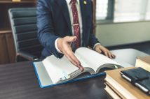多くの自治体で導入進む“学校の弁護士”スクールロイヤー制度 SNSによるいじめ、保護者間トラブルなどに法的助言
